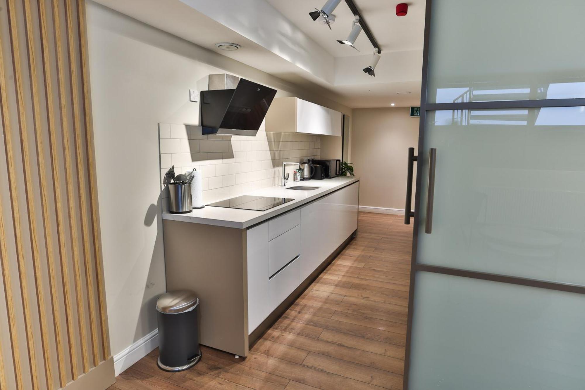 Capsule hotel Goodwin St London